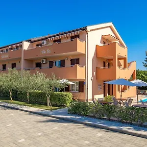 Romana And Tea Apartman