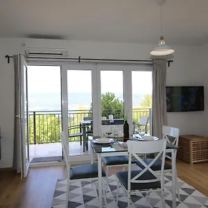 Roberta Apartman